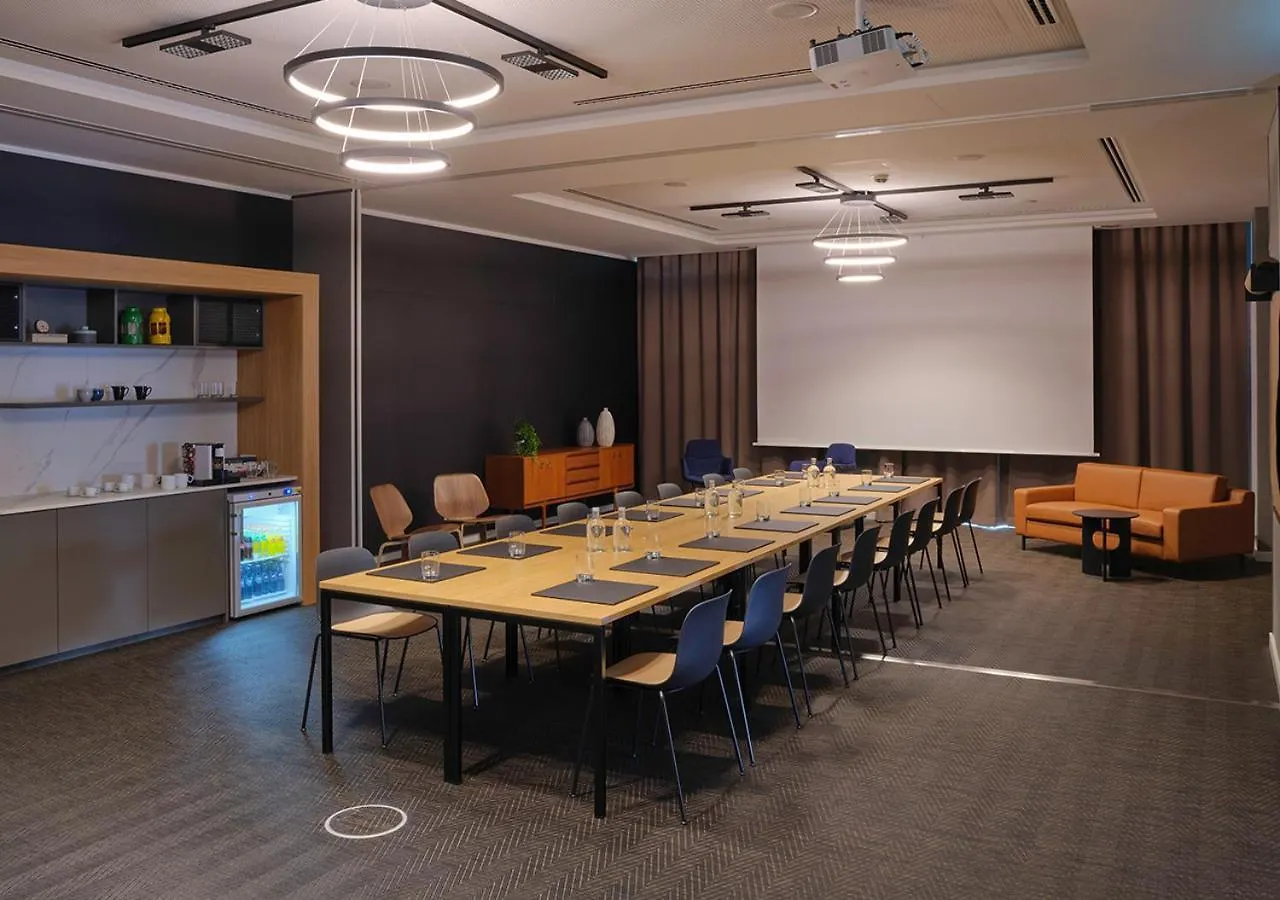 Adina Apartment Hotel Köln 4*,  Almanya